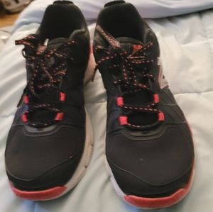 New Balance sneakers 8.5 B,black and coral